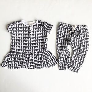 PIP organics set play 12-18m bottoms/18-24m top